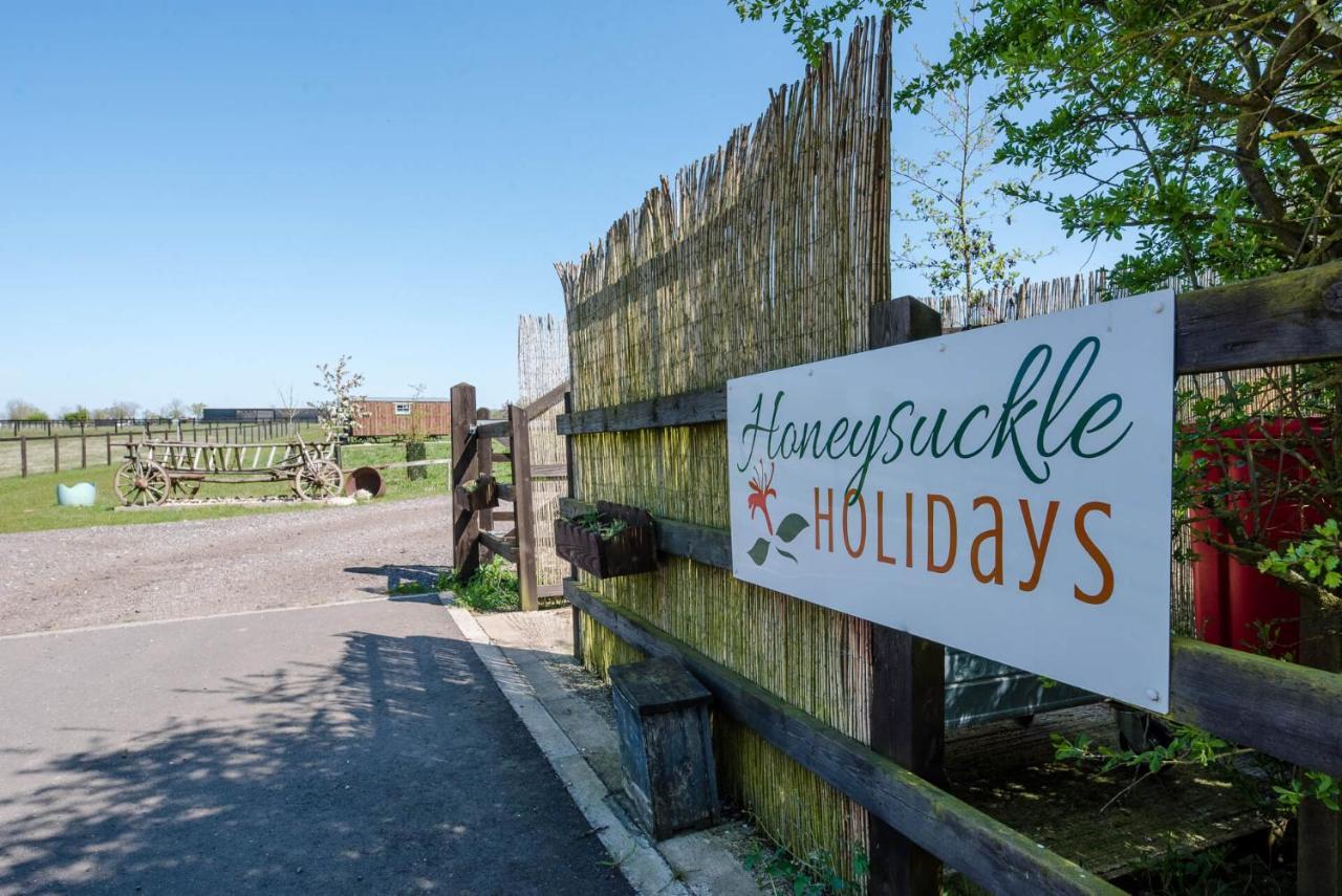 Honeysuckle Farm Holidays By Stay In Suffolk, Monk Soham Вудбридж Экстерьер фото